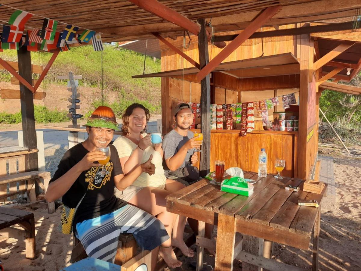 Boneputeh Homestay Taliwang Екстериор снимка