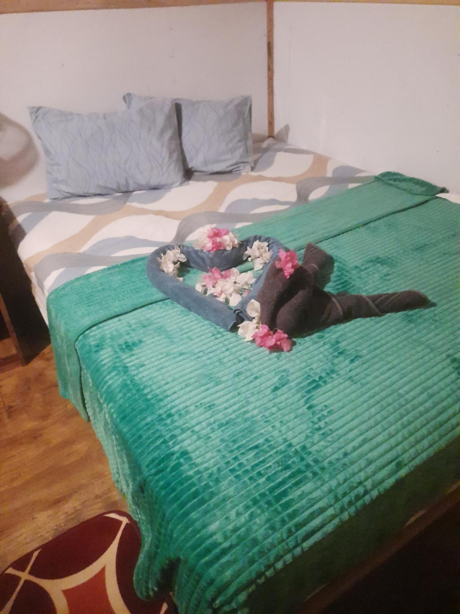 Boneputeh Homestay Taliwang Екстериор снимка