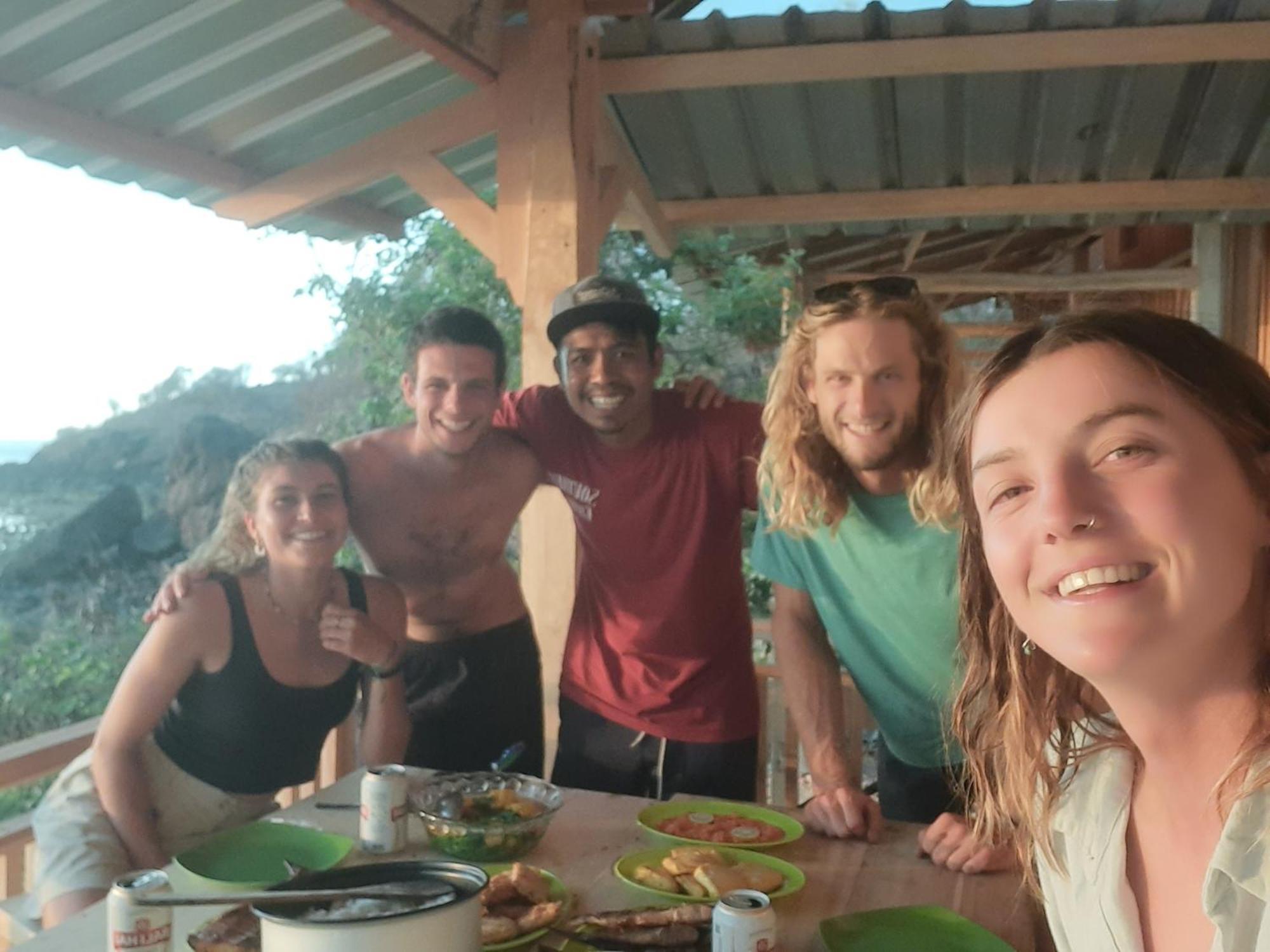 Boneputeh Homestay Taliwang Екстериор снимка