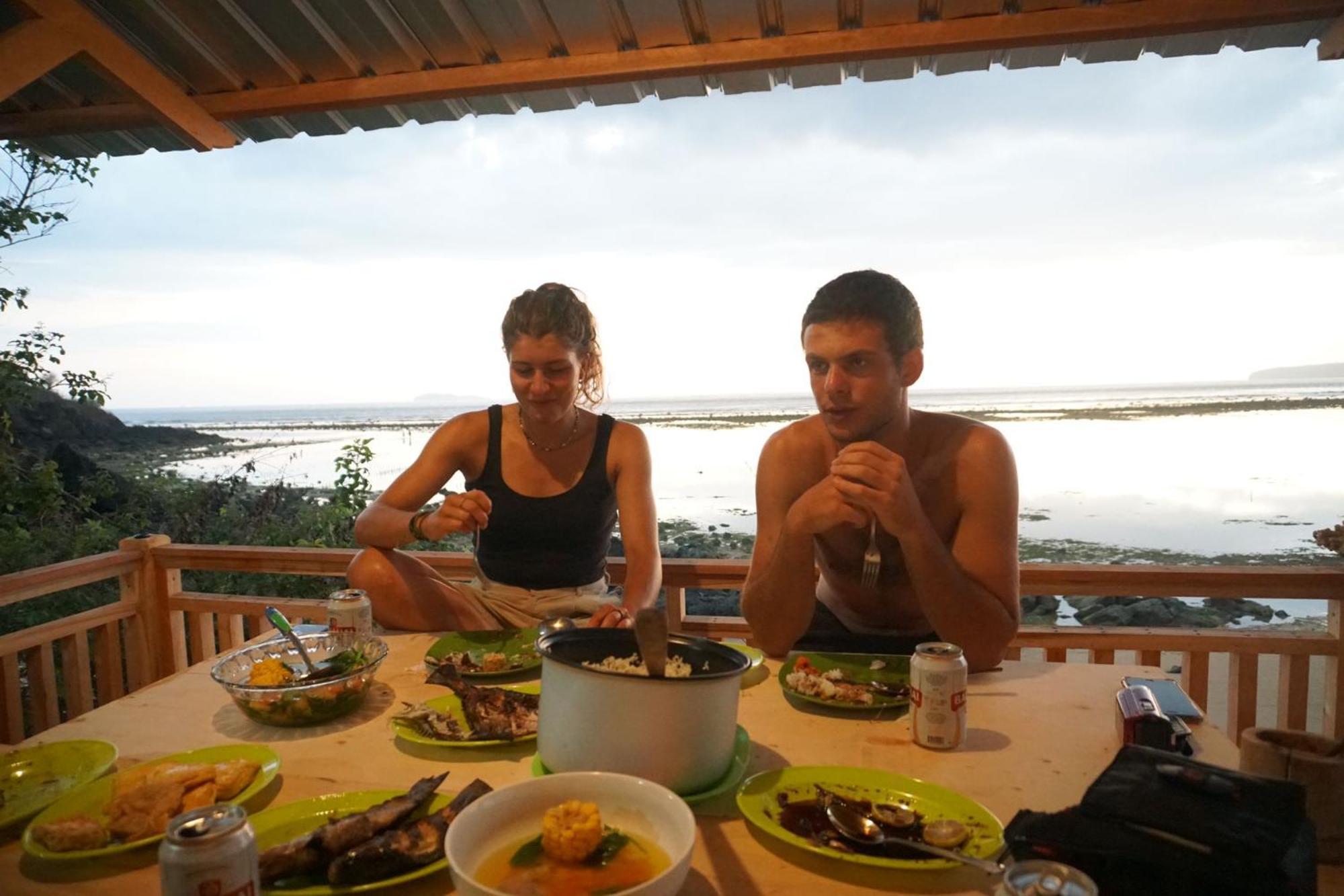 Boneputeh Homestay Taliwang Стая снимка